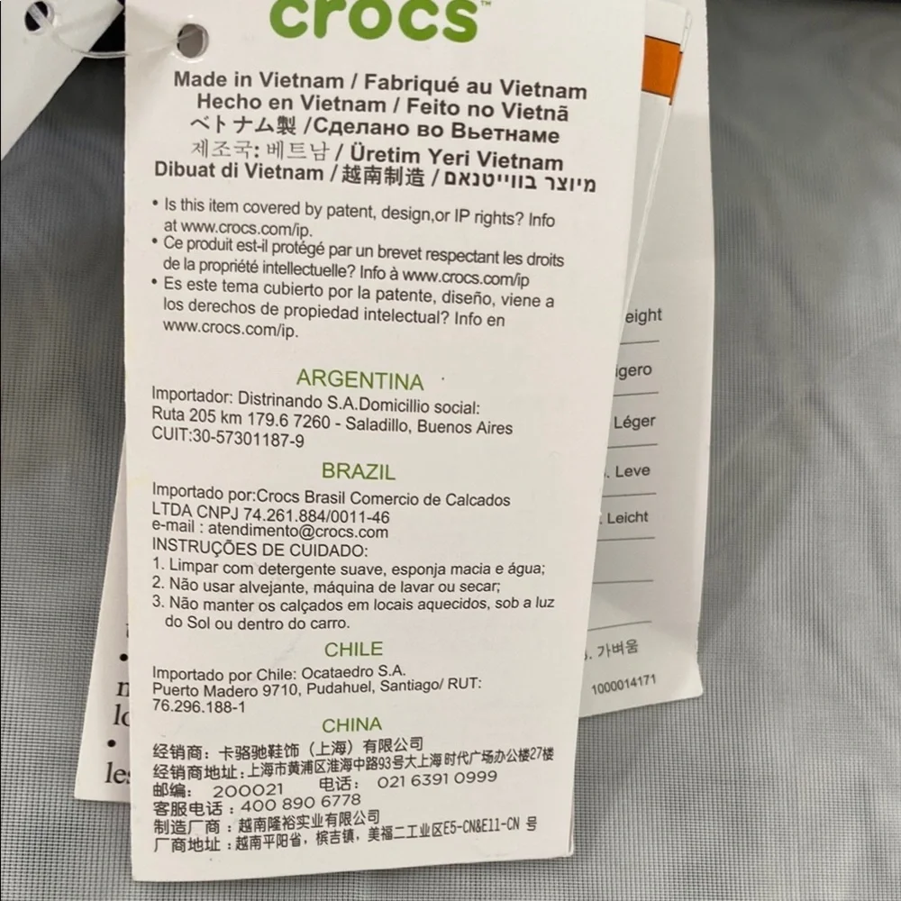 CROCS Black Sandals with Molded Design and Ventilation